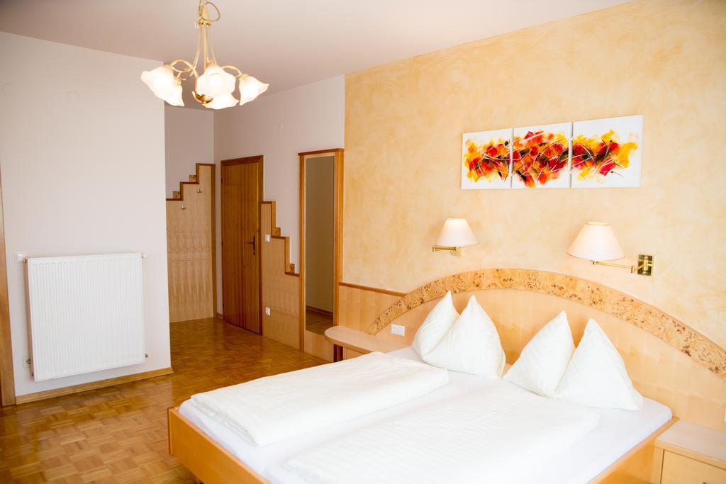 Hotel Restaurant Thadeushof Techelsberg Zewnętrze zdjęcie