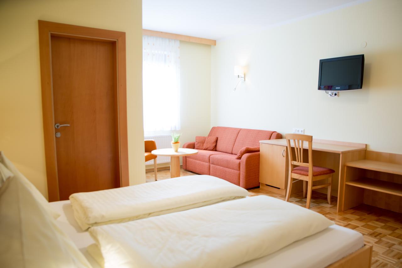 Hotel Restaurant Thadeushof Techelsberg Zewnętrze zdjęcie